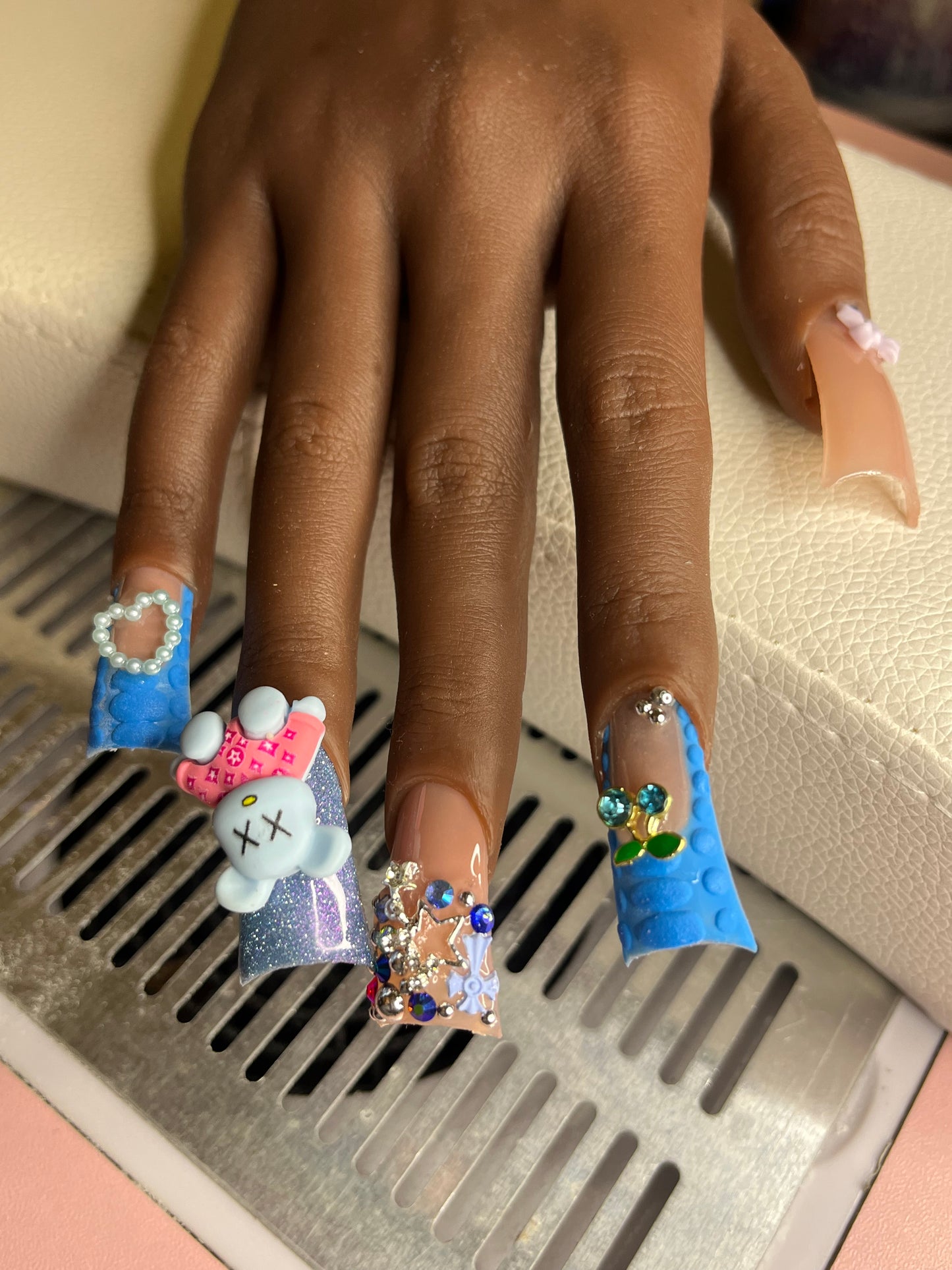 Custom nail set